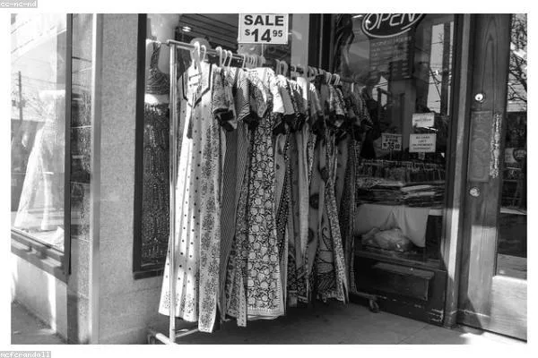 Ground-floor retail unit for rent