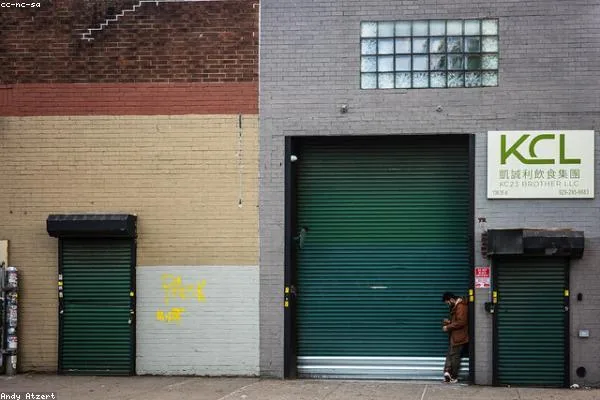 Warehouse with loading dock, long-term lease